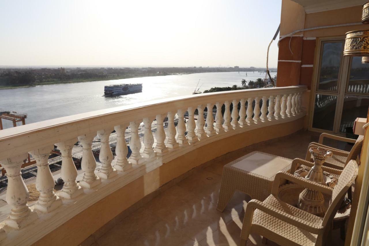 Maadi, Direct Nile River View From All Rooms Cairo Exterior foto