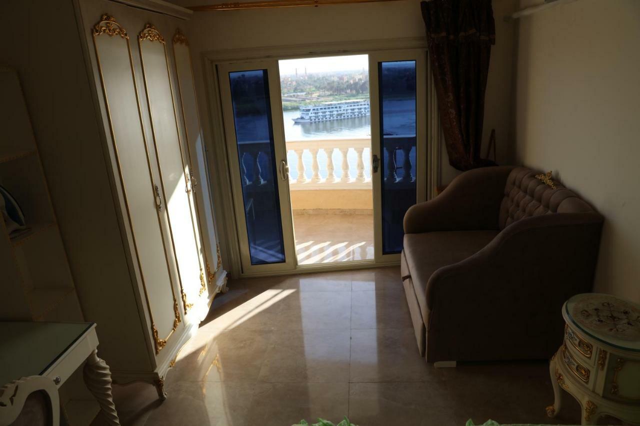 Maadi, Direct Nile River View From All Rooms Cairo Exterior foto