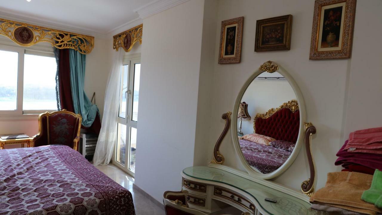 Maadi, Direct Nile River View From All Rooms Cairo Exterior foto